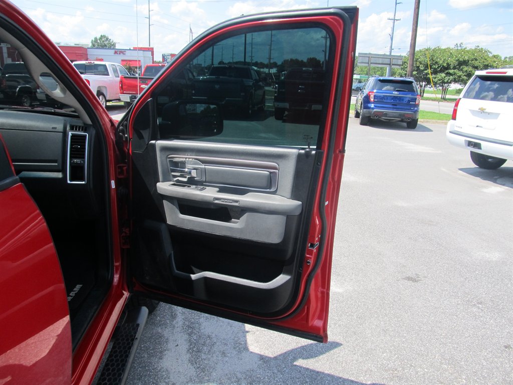 2017 Ram 1500 - $10,999