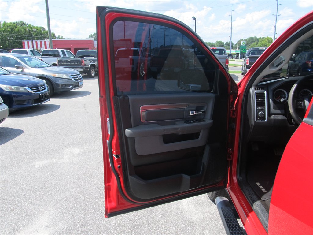2017 Ram 1500 - $10,999