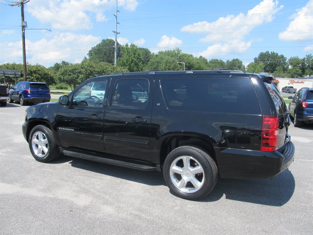 2011 Chevrolet Suburban - $7,999