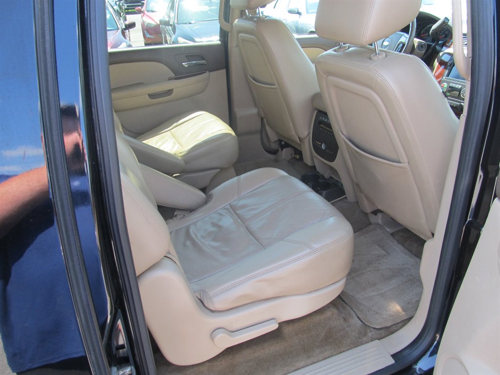 2011 Chevrolet Suburban - $7,999