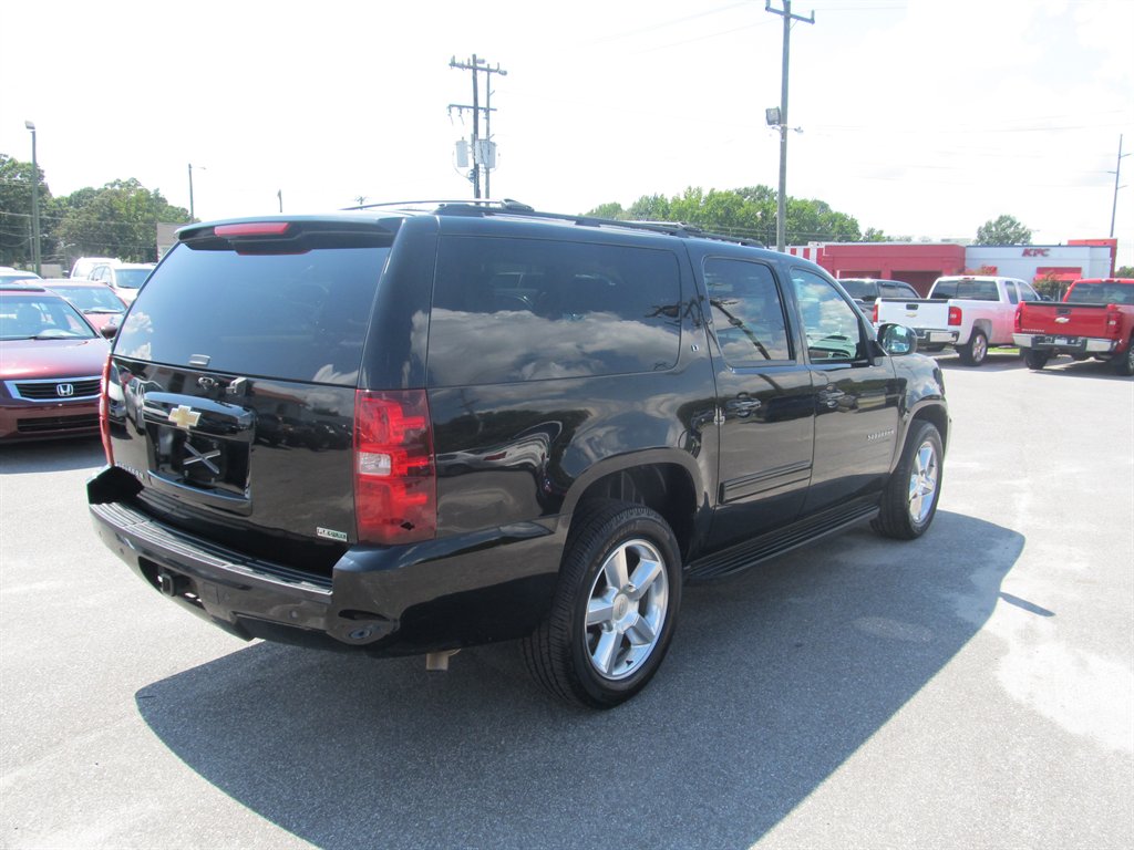 2011 Chevrolet Suburban - $7,999