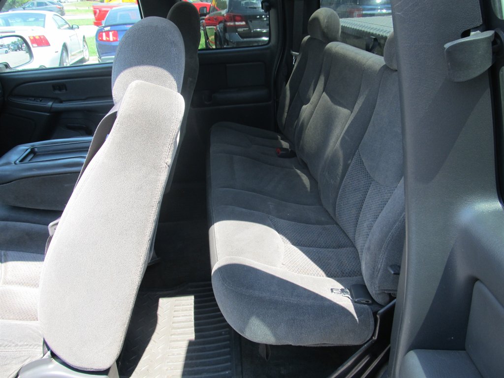 2004 Chevrolet Silverado - $8,999