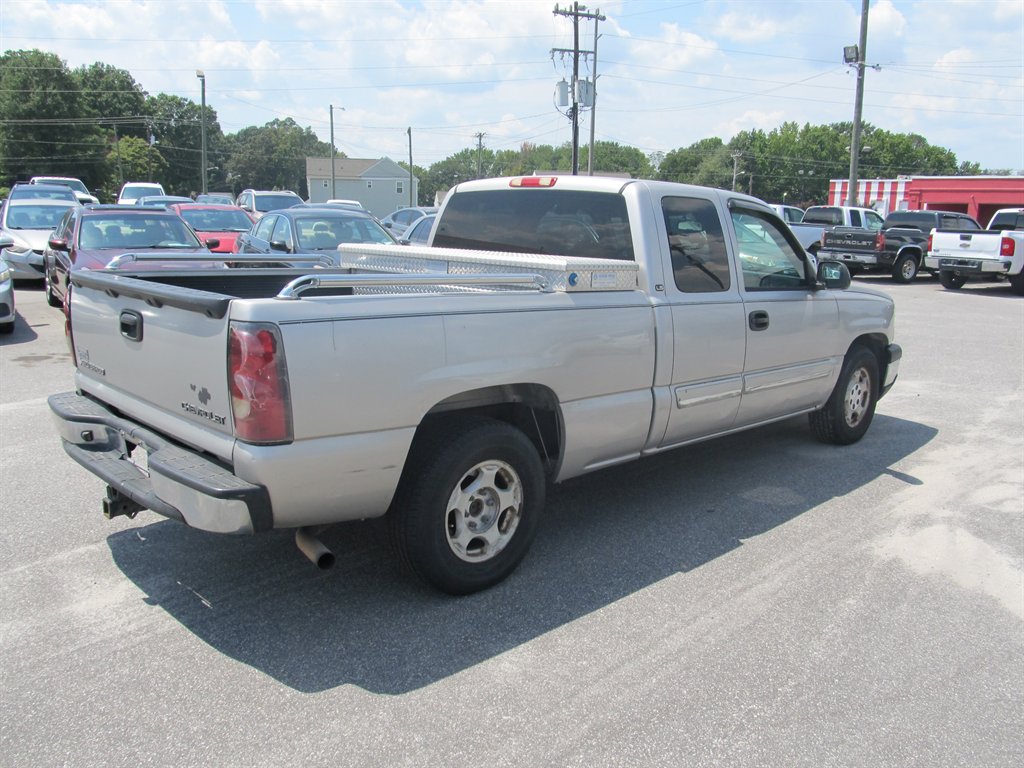2004 Chevrolet Silverado - $8,999