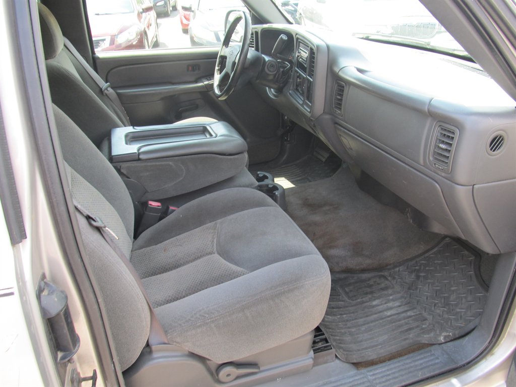2004 Chevrolet Silverado - $8,999