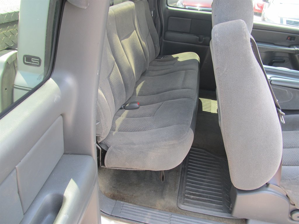 2004 Chevrolet Silverado - $8,999