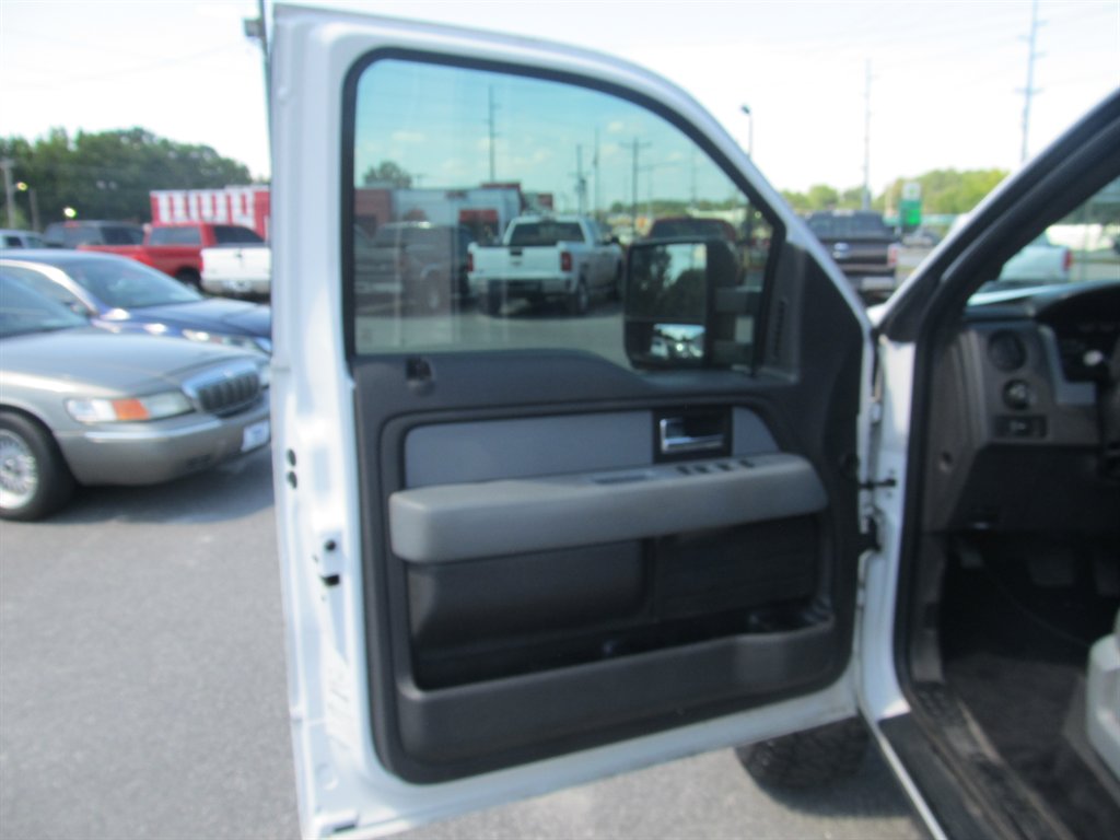 2014 Ford F-150 - $13,999