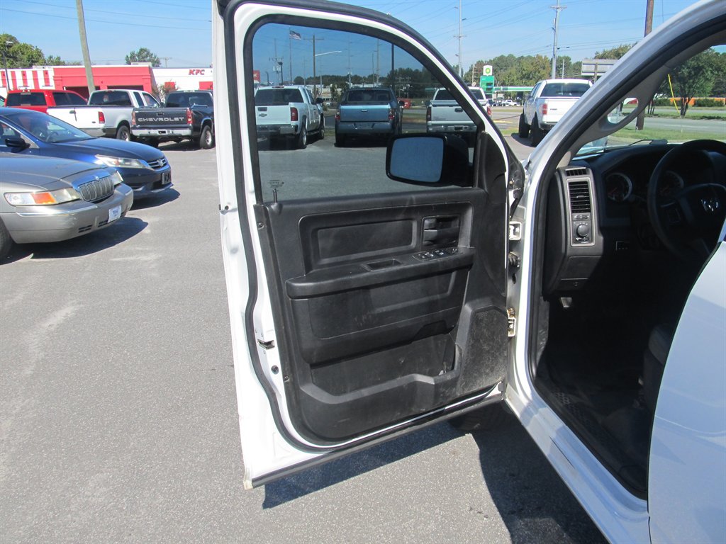2019 Ram 1500 - $10,999