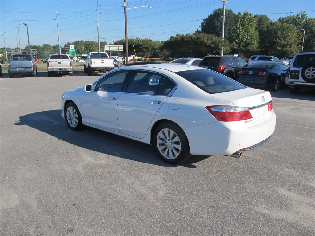 2013 Honda Accord - $9,999