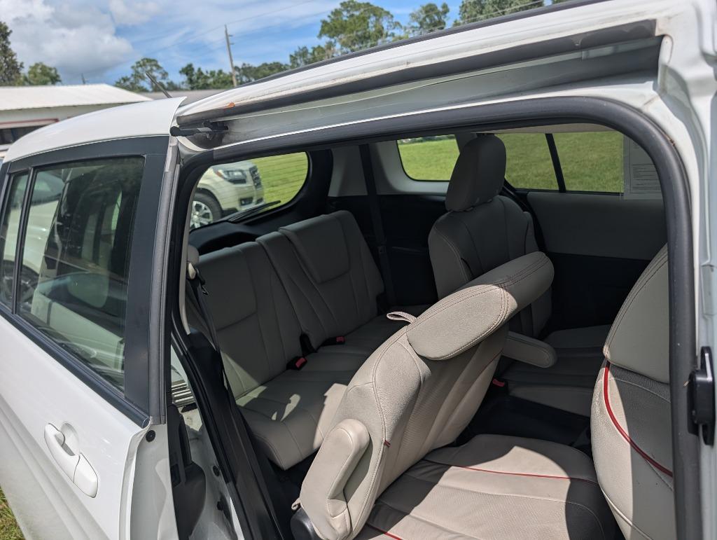 2012 MAZDA MAZDA5