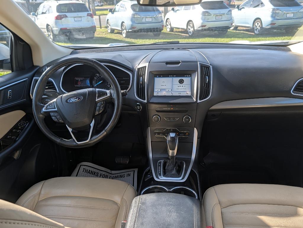 2017 Ford Edge