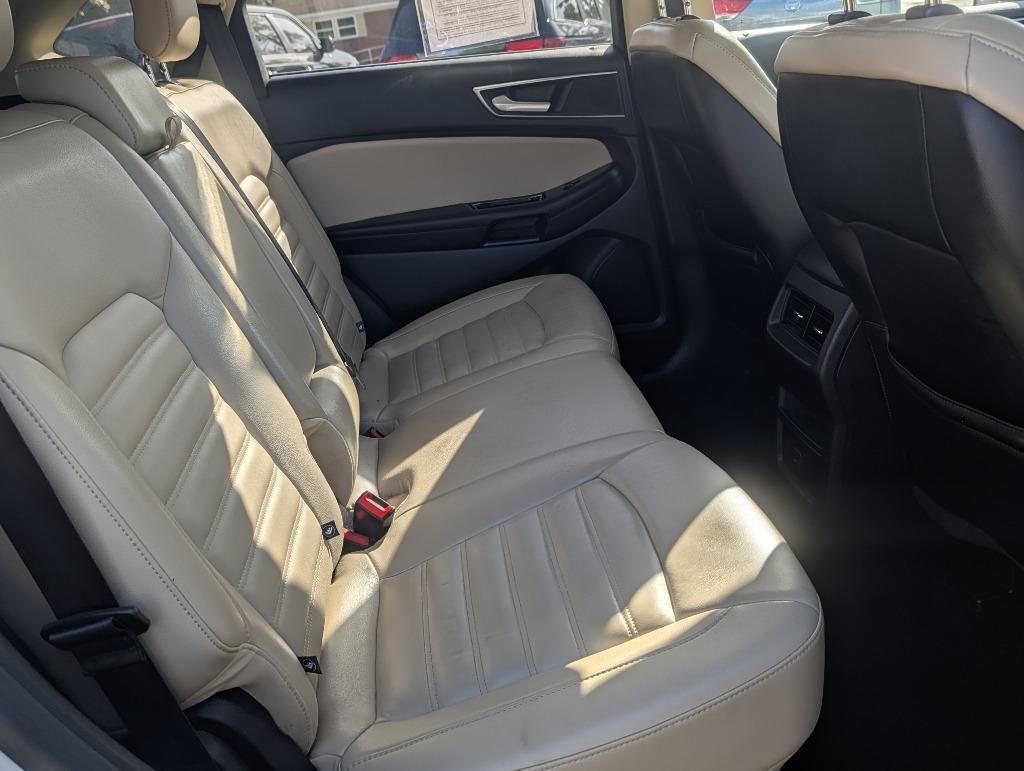 2017 Ford Edge