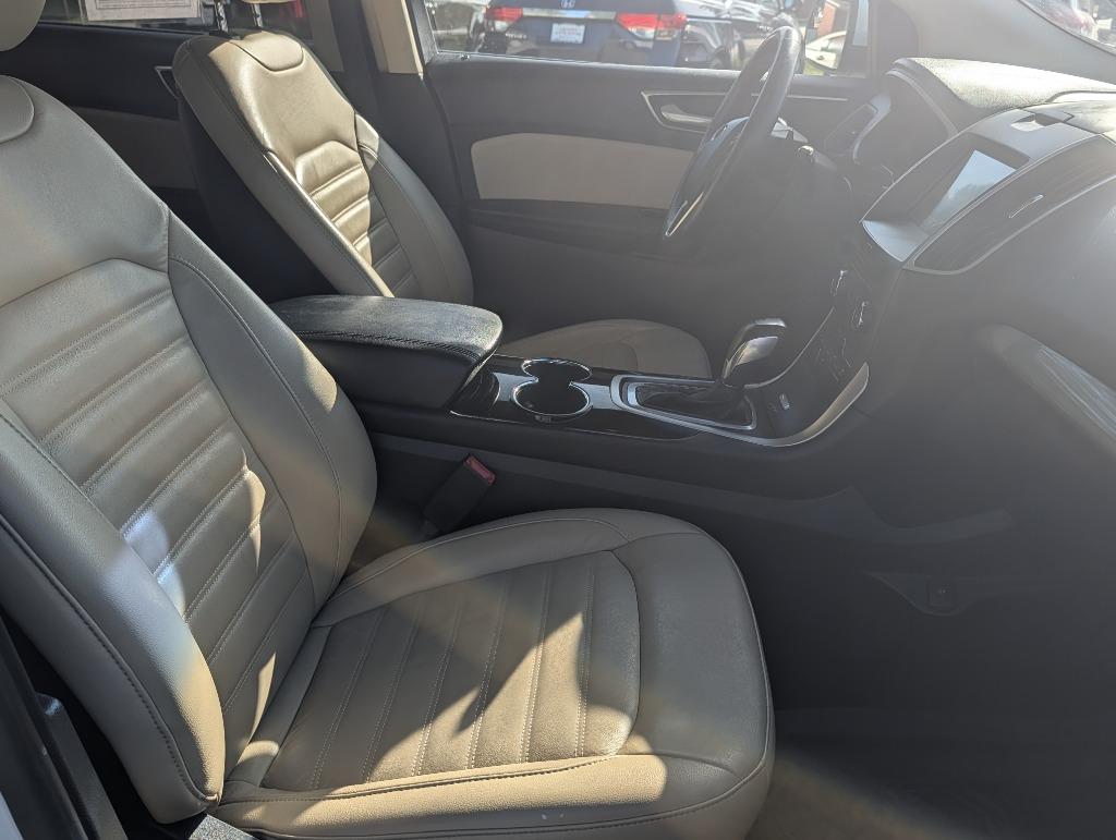 2017 Ford Edge