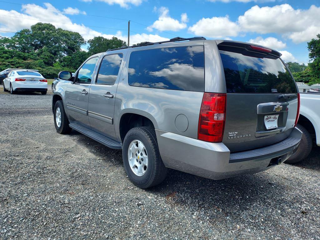 2009 Chevrolet Suburban - $5,900