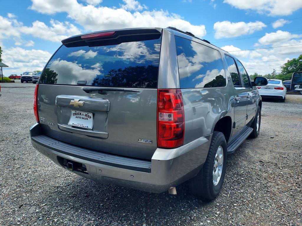 2009 Chevrolet Suburban - $5,900