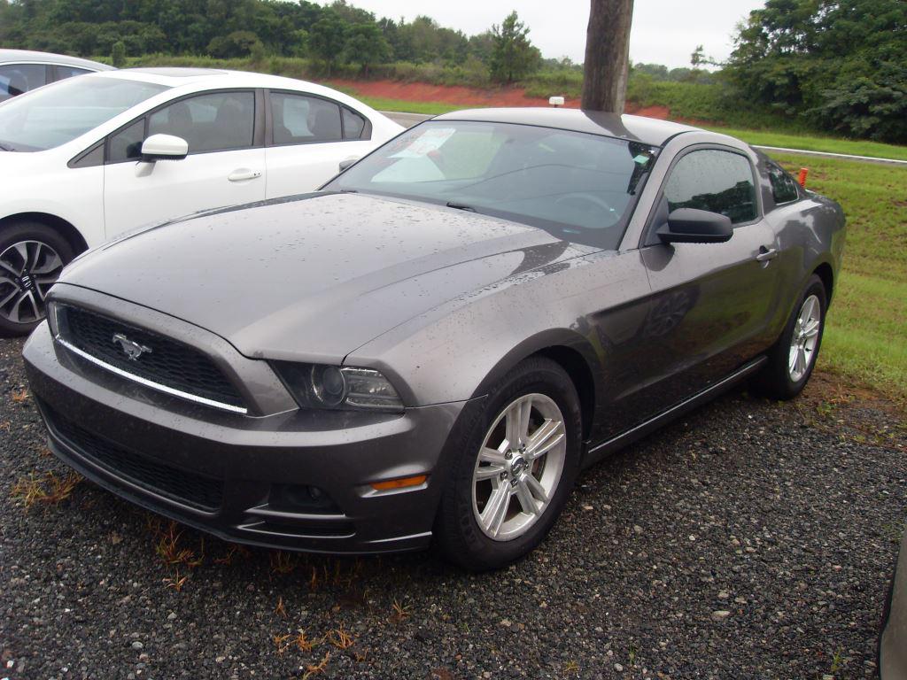 2014 Ford Mustang V6 photo