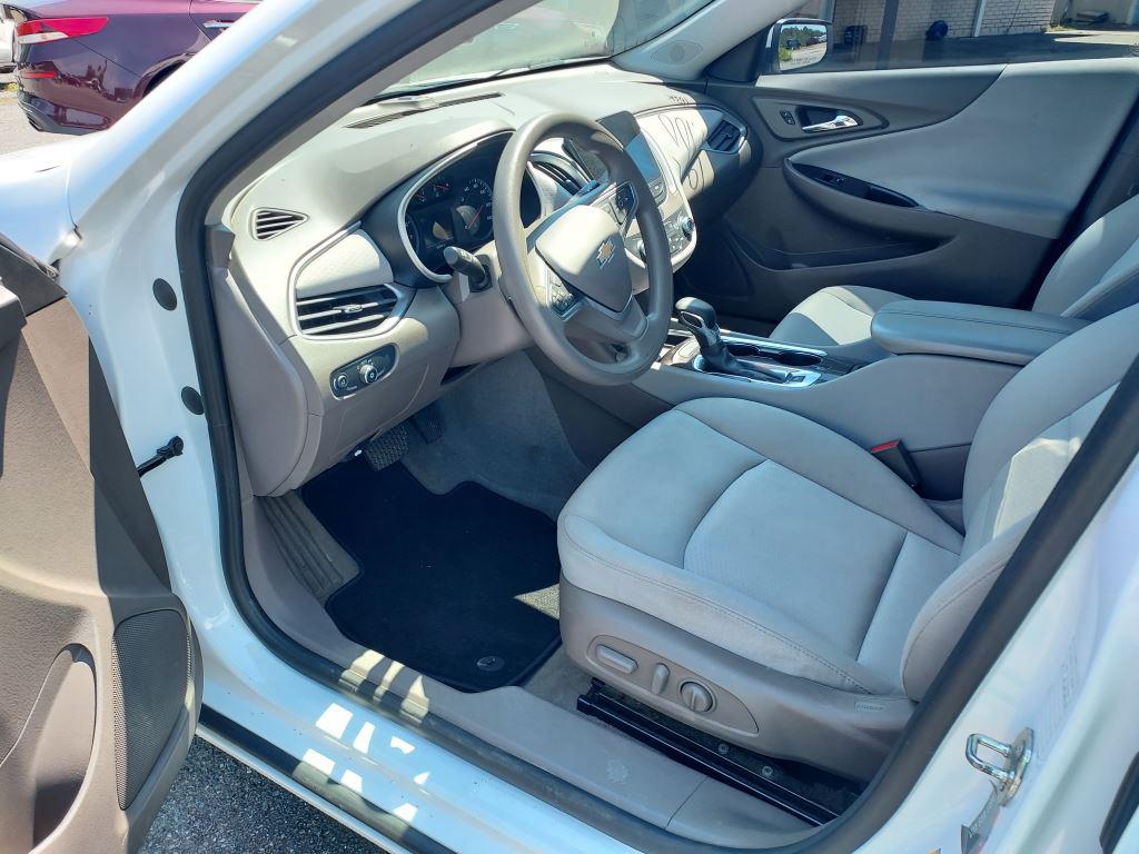 2022 Chevrolet Malibu - $7,900
