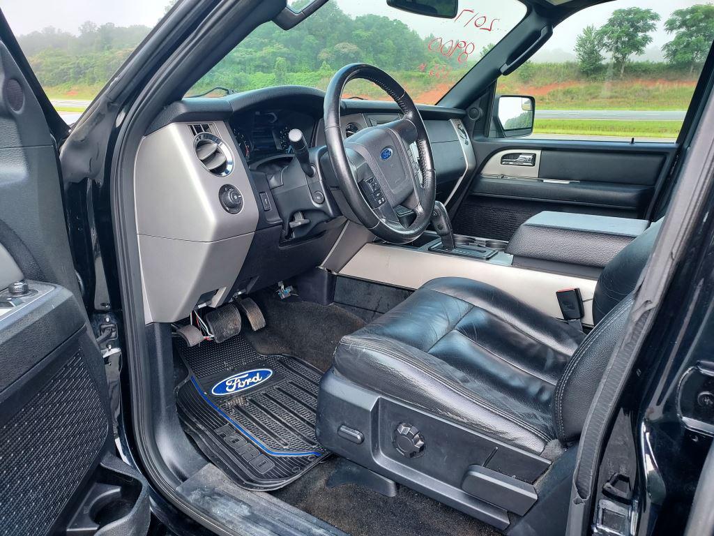 2017 Ford Expedition - $7,900