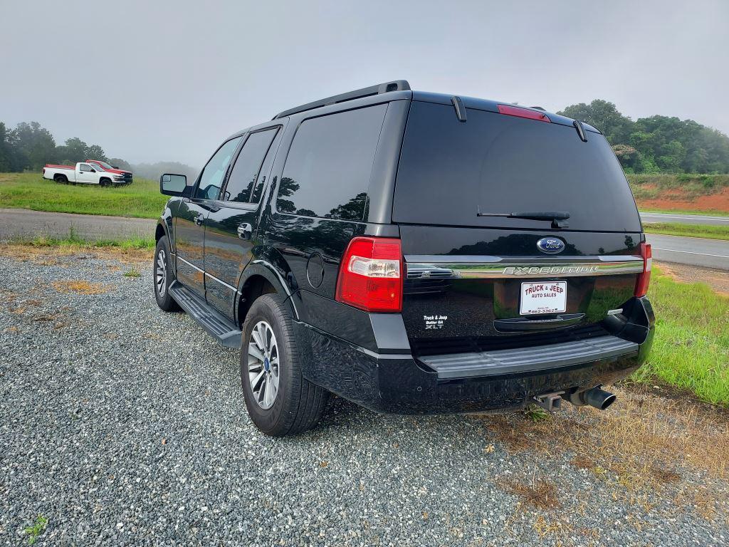 2017 Ford Expedition - $7,900