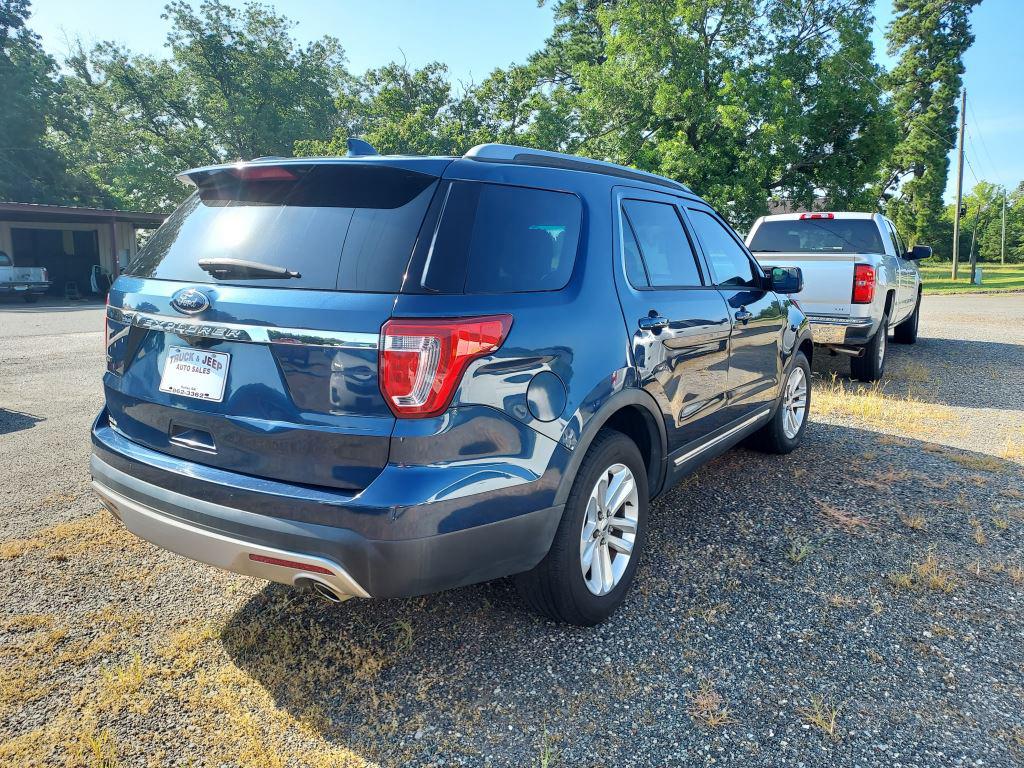 2017 Ford Explorer - $7,900