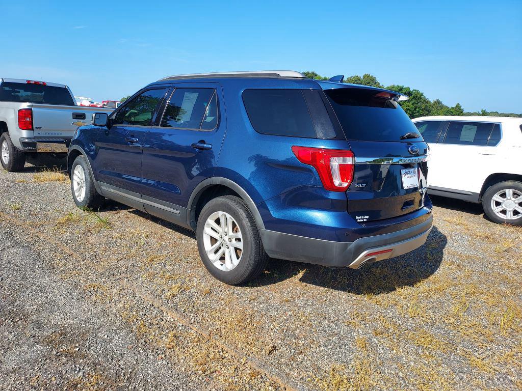 2017 Ford Explorer - $7,900