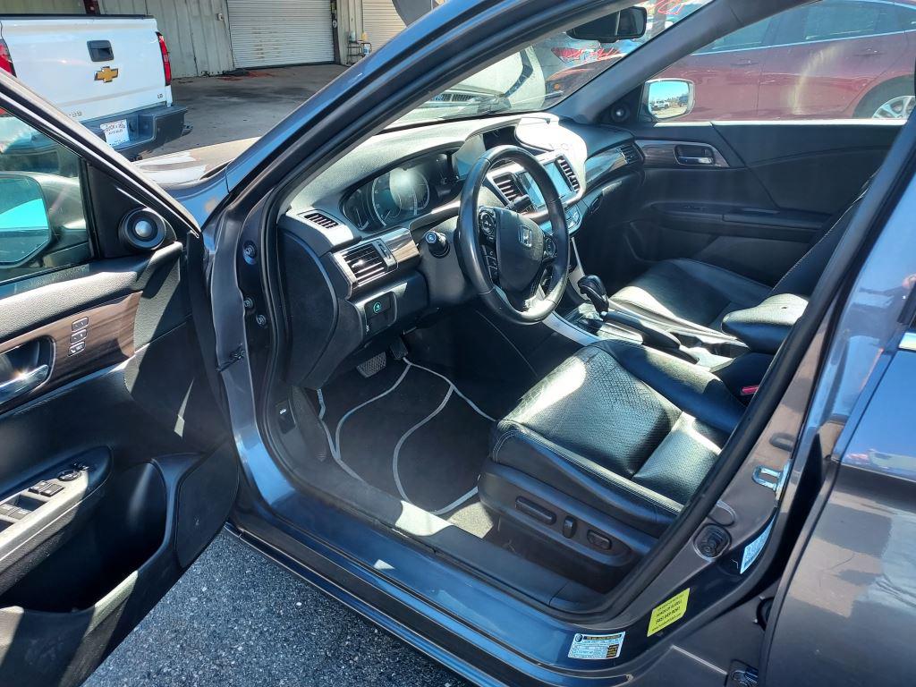 2017 Honda Accord - $10,400