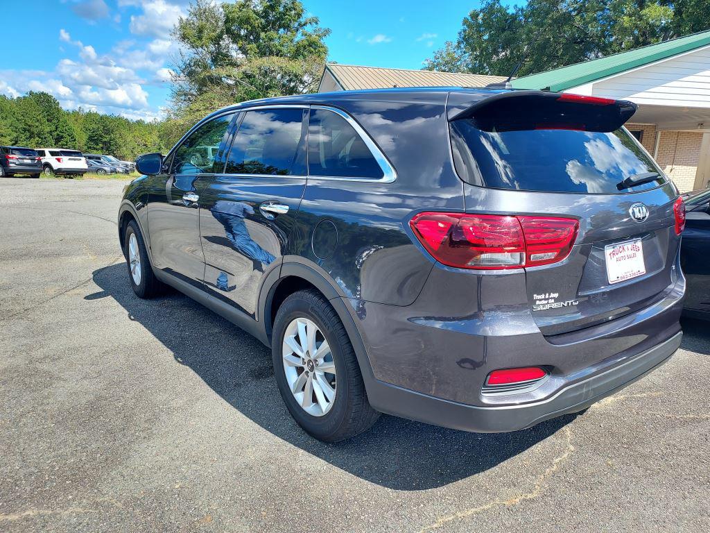 2019 Kia Sorento - $7,900