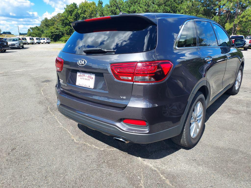 2019 Kia Sorento - $7,900