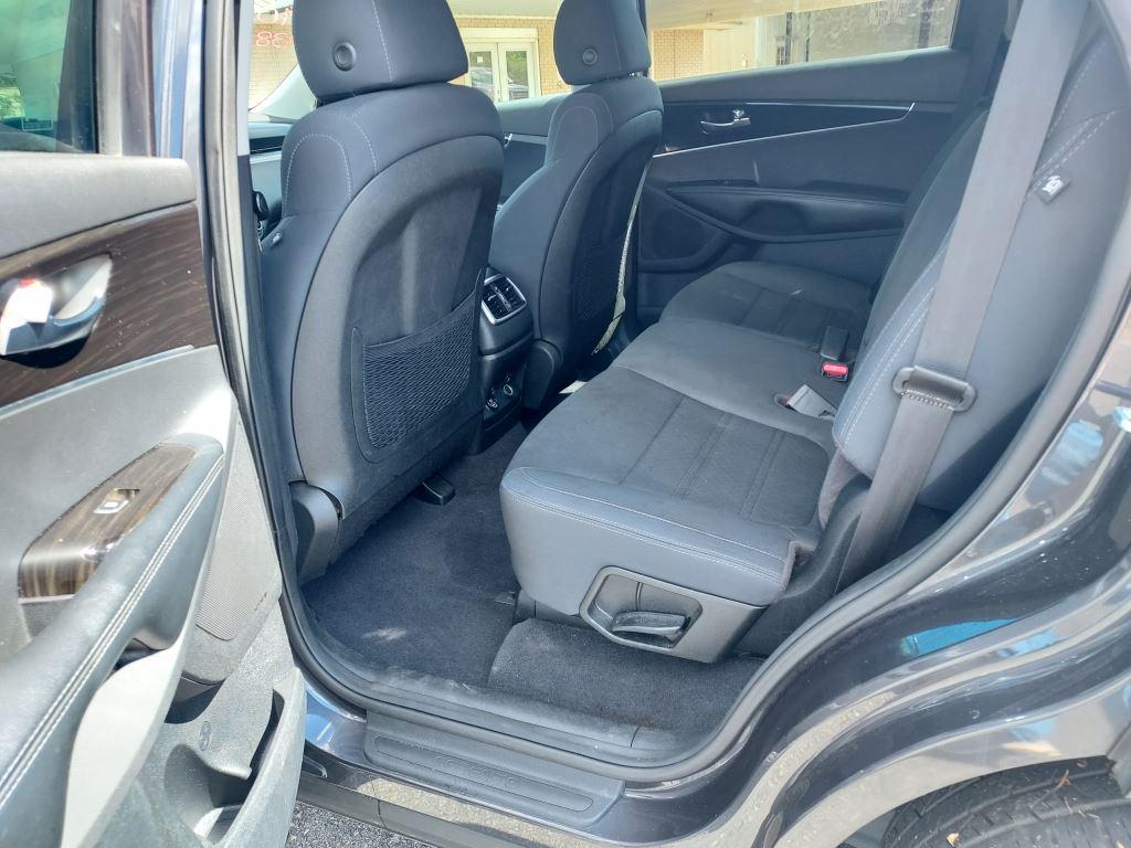 2019 Kia Sorento - $7,900
