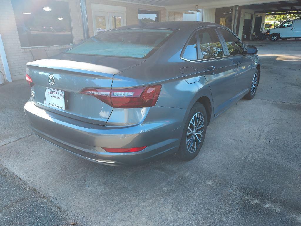 2021 Volkswagen Jetta - $7,600