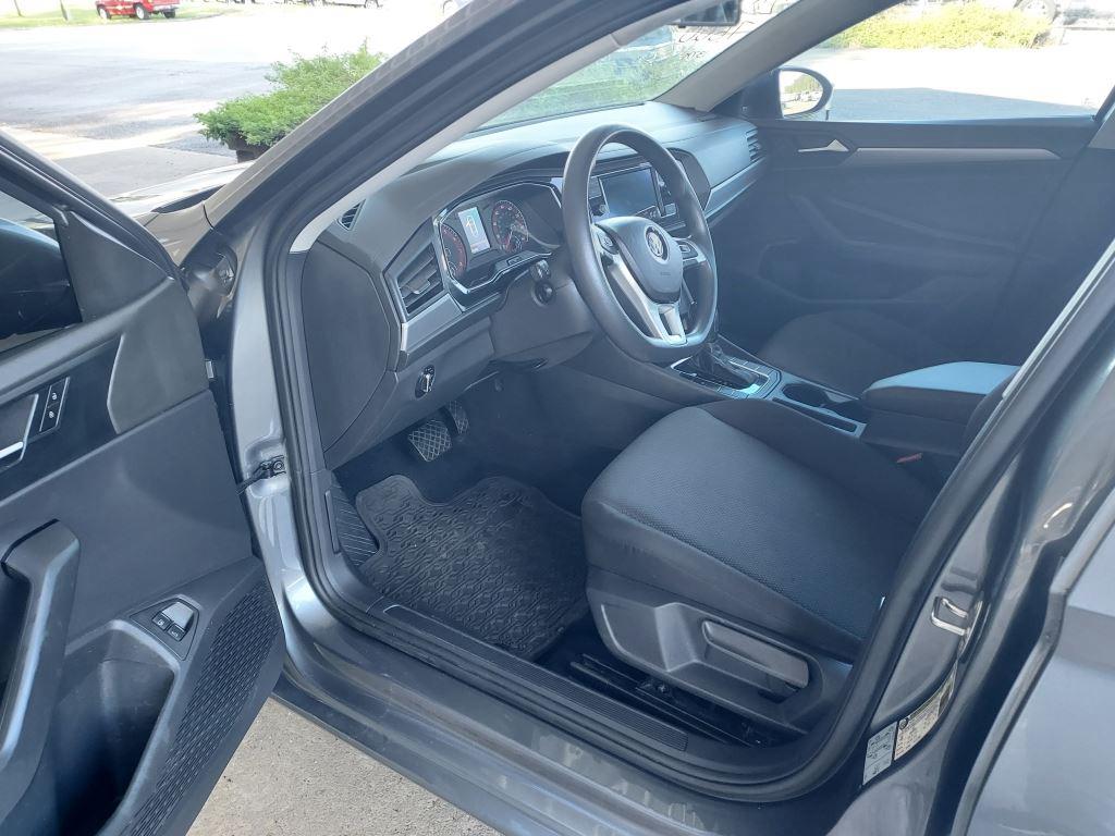 2021 Volkswagen Jetta - $7,600