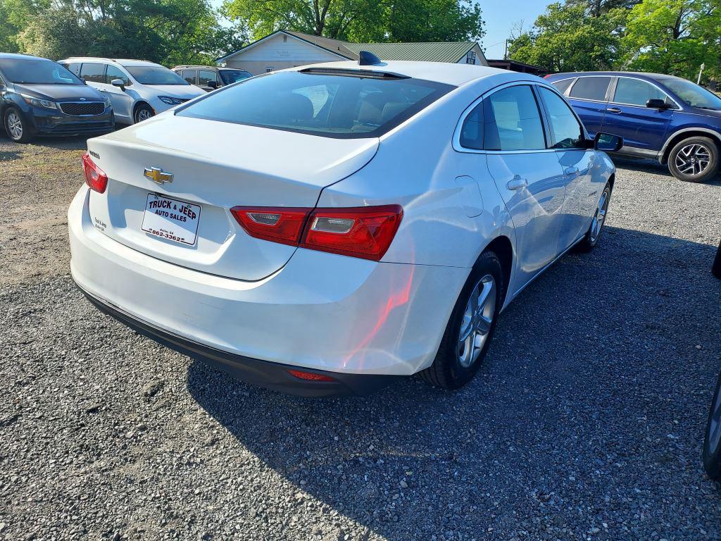 2023 Chevrolet Malibu - $10,400
