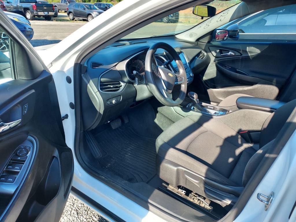 2023 Chevrolet Malibu - $10,400
