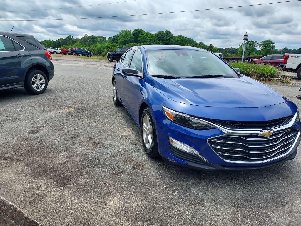 2023 Chevrolet Malibu - $10,400
