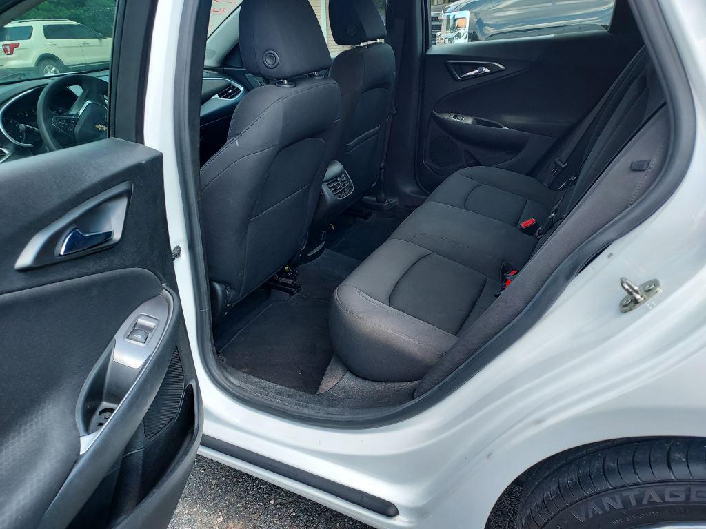 2023 Chevrolet Malibu - $9,400