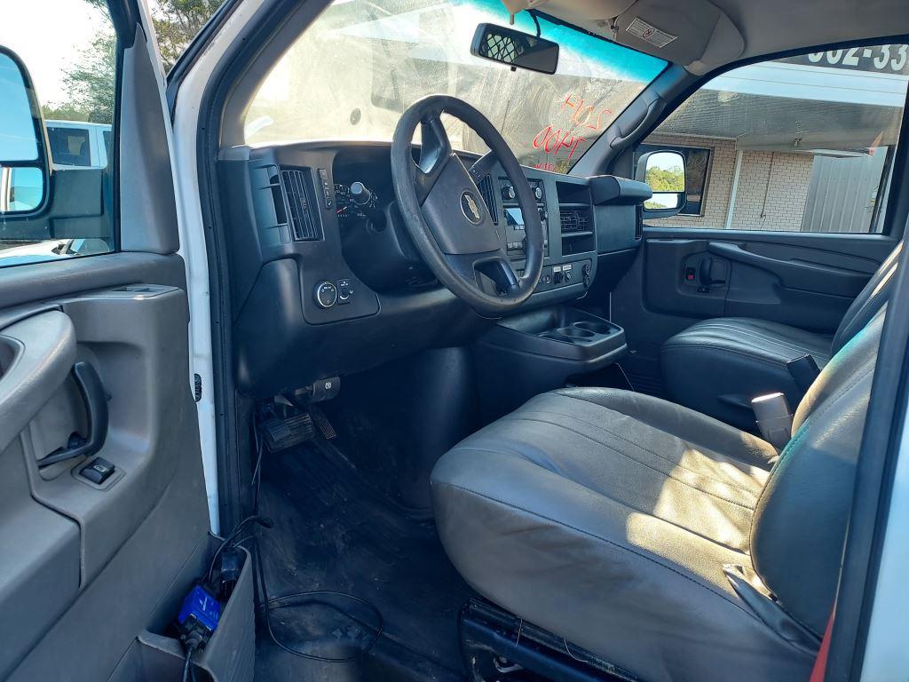 2014 Chevrolet Express - $7,400