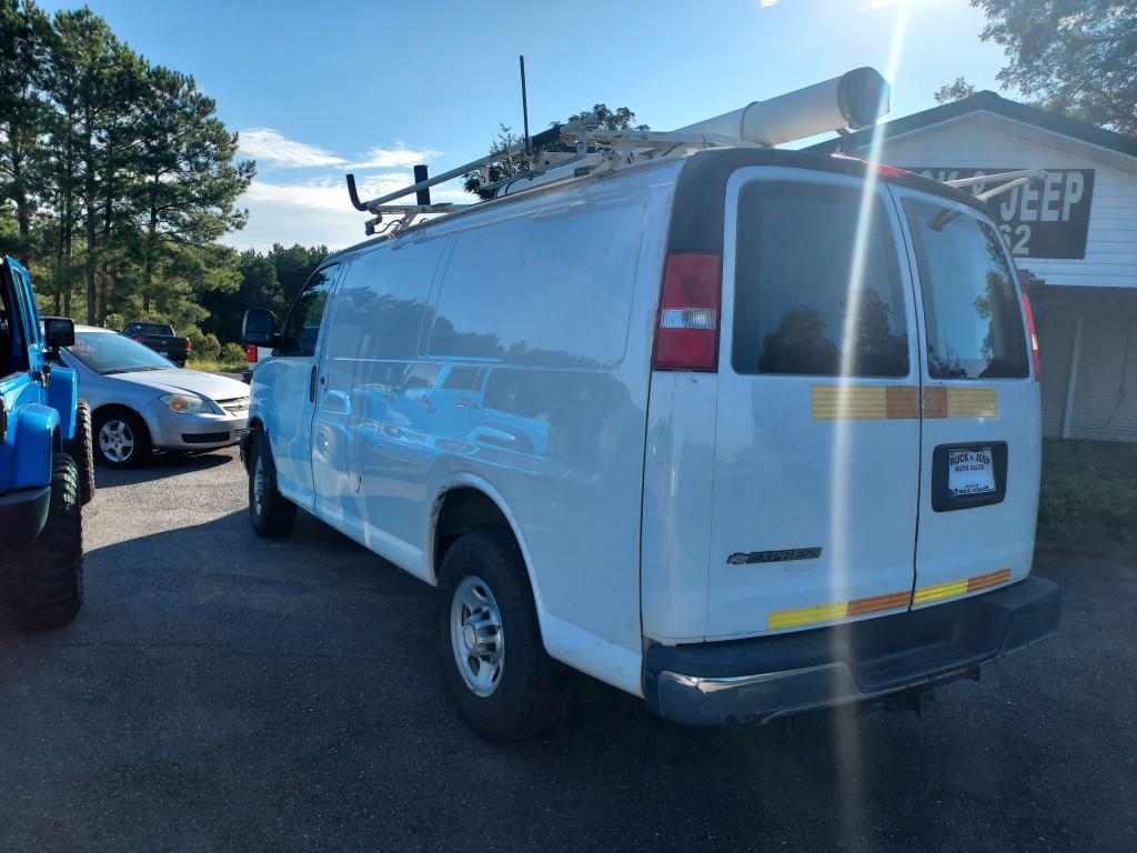 2014 Chevrolet Express - $7,400
