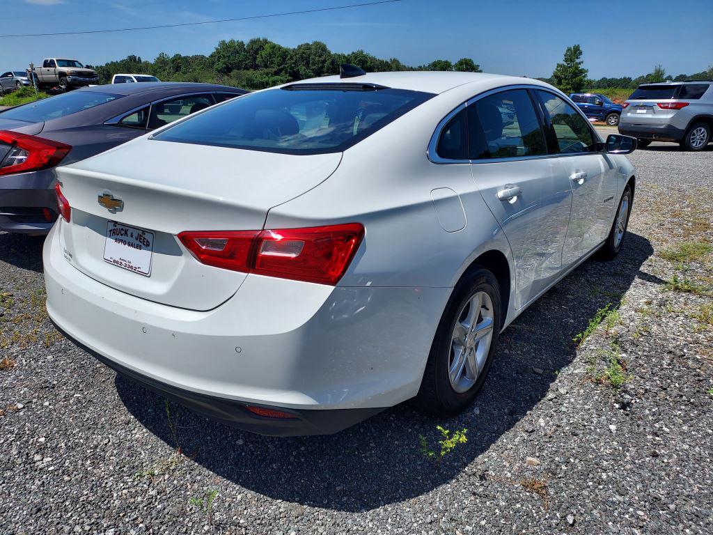 2024 Chevrolet Malibu - $10,400