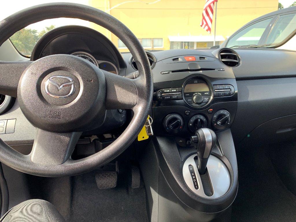 2012 MAZDA MAZDA2
