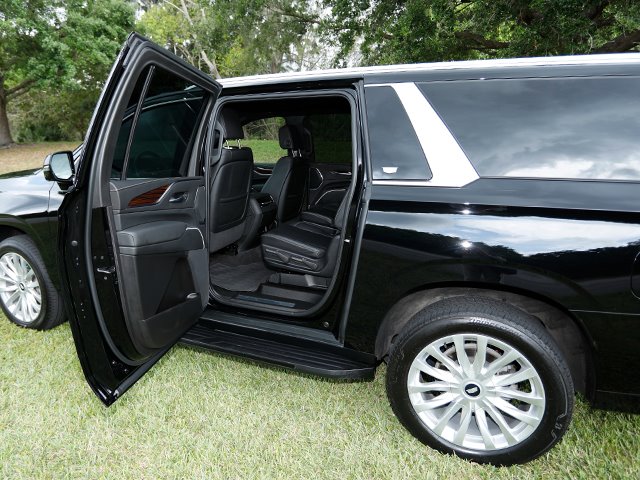 2023 Cadillac Escalade ESV  150k Mile Warrant photo