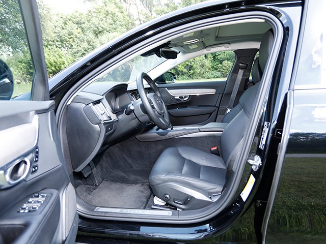 2023 Volvo XC90 - $21,900
