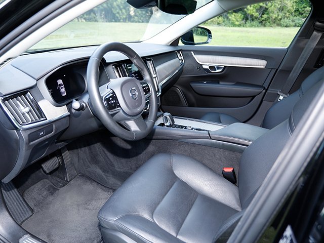 2023 Volvo XC90 - $21,900