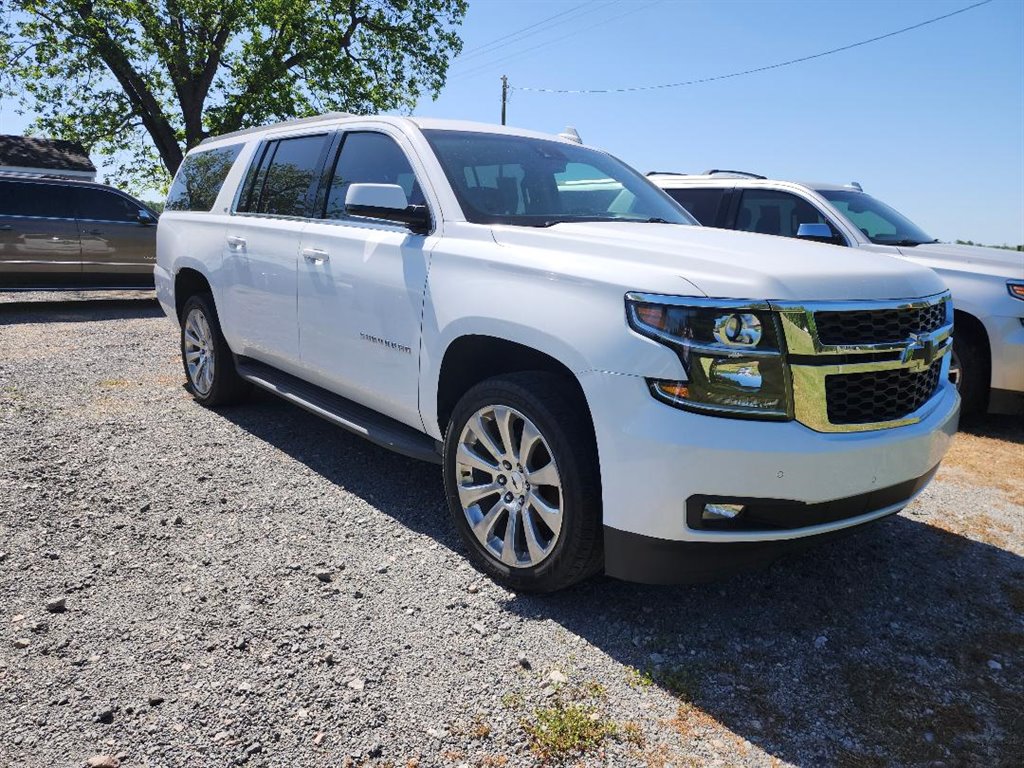 2017 Chevrolet Suburban - $18,495