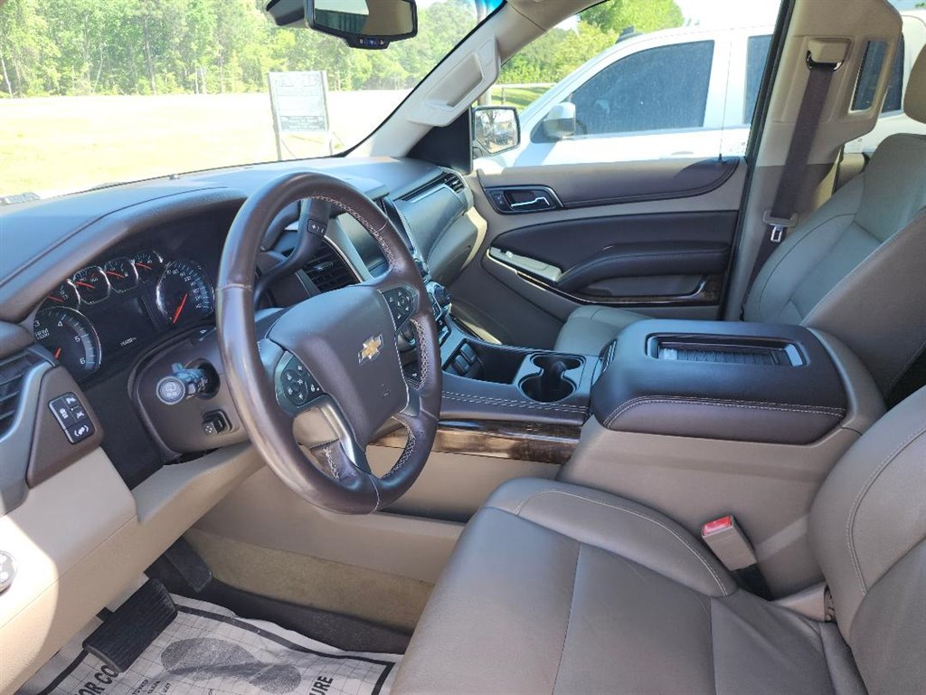 2017 Chevrolet Suburban - $18,495