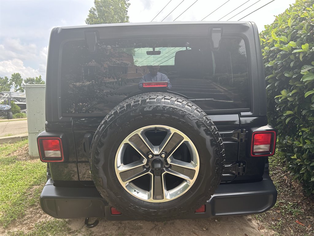 2018 Jeep All-New Wrangler Unlimited Sahara photo