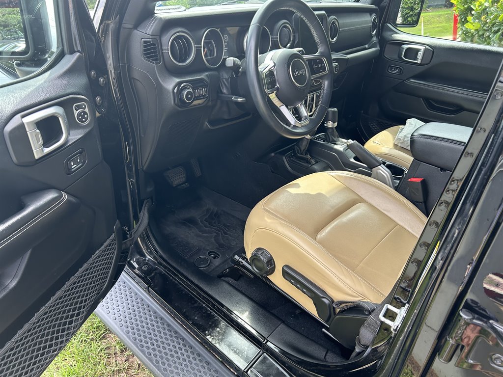 2018 Jeep All-New Wrangler Unlimited Sahara photo