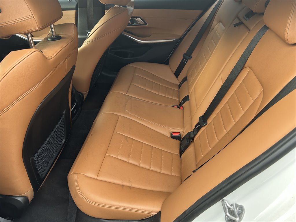 2021 BMW 3-Series 330i photo