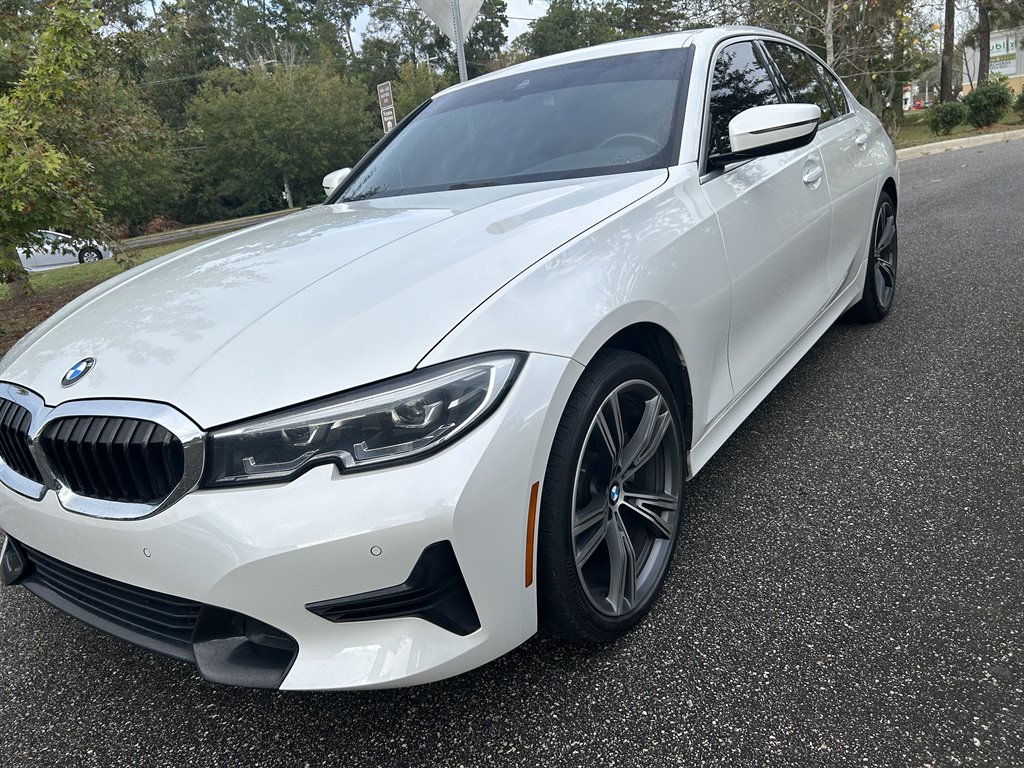 2021 BMW 3-Series 330i photo