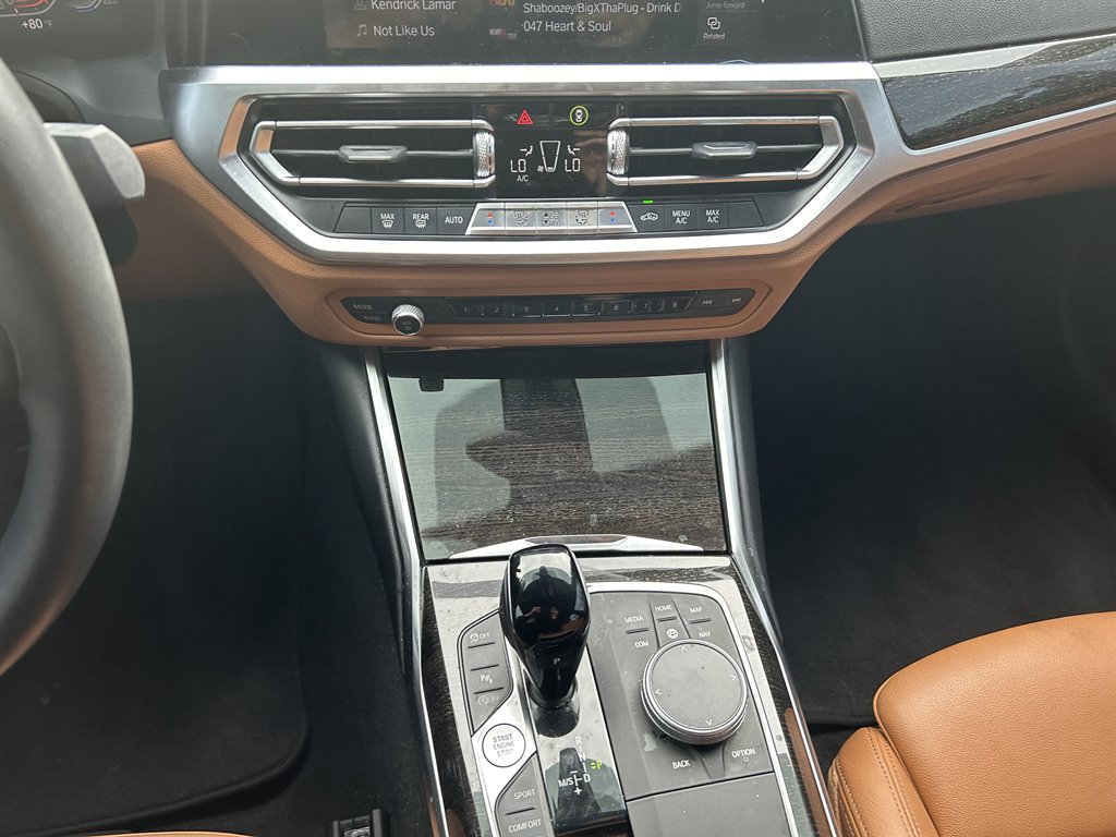 2021 BMW 3-Series 330i photo