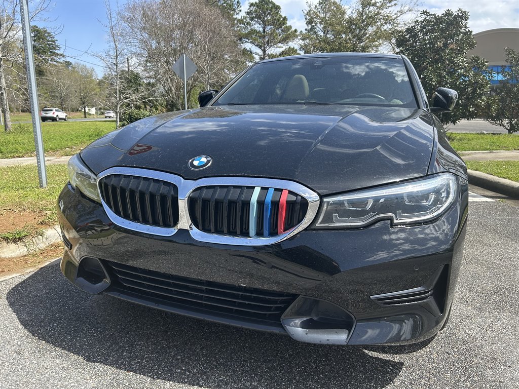 2021 BMW 3-Series 330xi photo