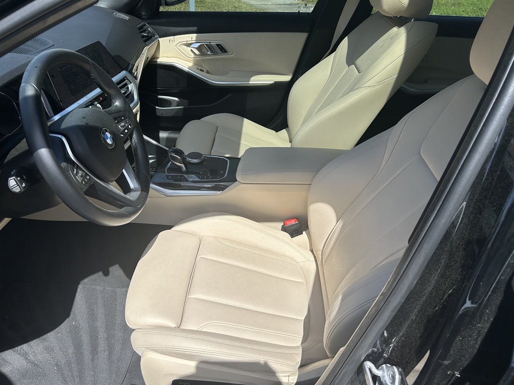 2021 BMW 3-Series 330xi photo